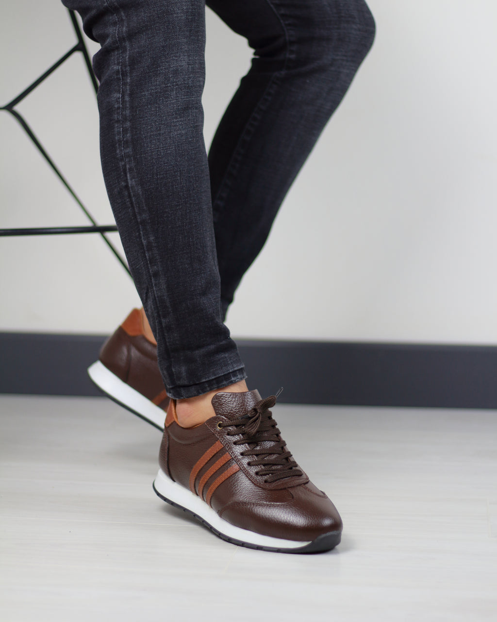 KAHVERENGİ DERİ ERKEK SPOR AYAKKABI